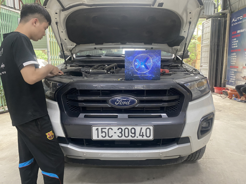 Độ đèn nâng cấp ánh sáng Bi Laser XLight V20L cho Ford Ranger