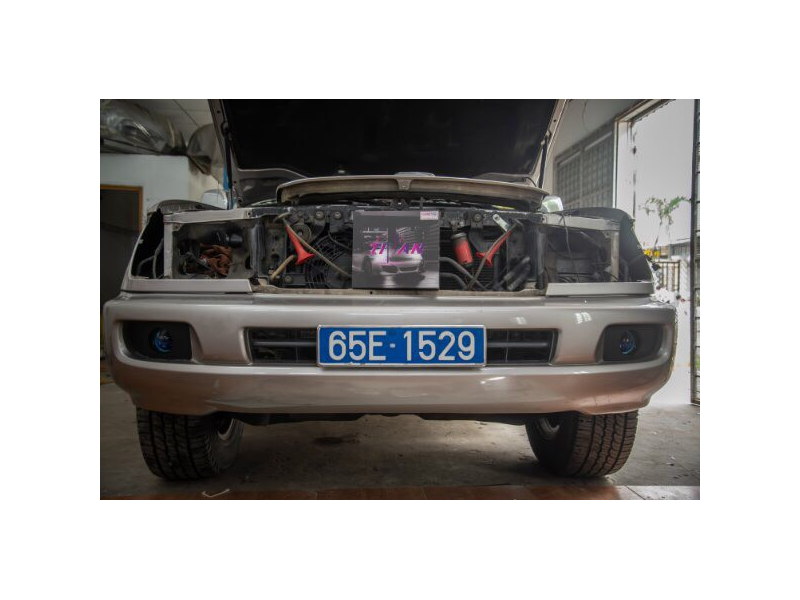 Độ đèn nâng cấp ánh sáng Bi led Titan Black cho xe LandCruise - Cần Thơ