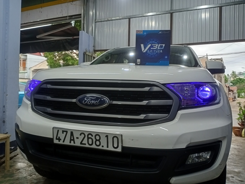 Độ đèn nâng cấp ánh sáng BI LED X-LIGHT V30 ULTRA 2022 XE FORD EVEREST - BMT 26810