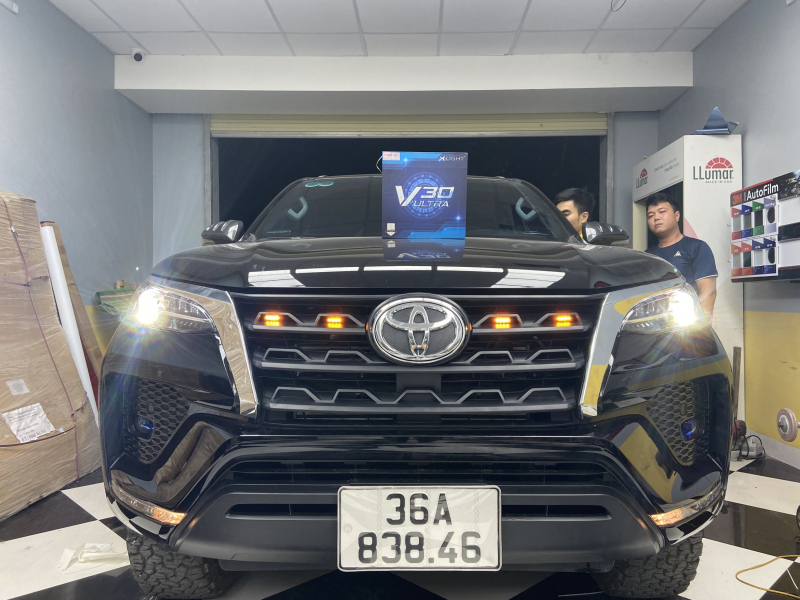 Độ đèn nâng cấp ánh sáng BI LED X-LIGHT V30 ULTRA 2022 GREY - 5000K (NEW VERSION) CHO XE TOYOTA FORTUNER 2021 - MINH THÀNH 3 83846 - 13/11/2022