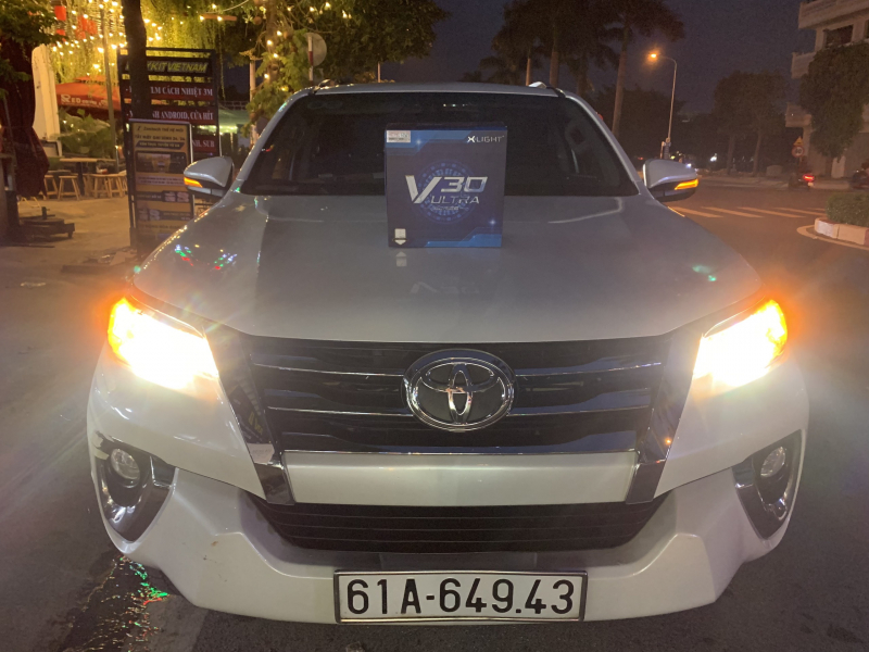 Độ đèn nâng cấp ánh sáng BI LED X-LIGHT V30 ULTRA 2022 GREY - 5000K (NEW VERSION) CHO XE FORTUNER - BODYKIT 64943 