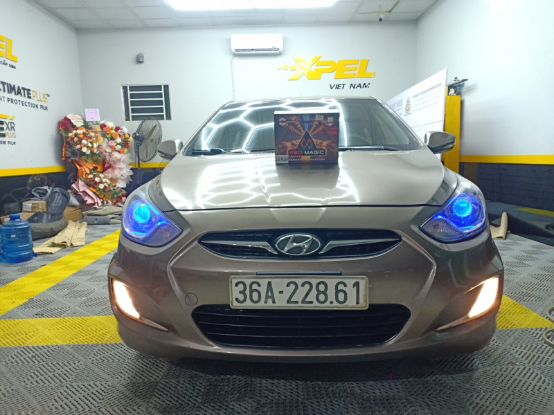 Độ đèn nâng cấp ánh sáng Nâng cấp bi pha GTR tăng sáng Hyundai Accent