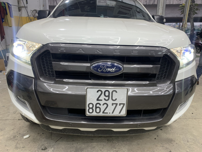 Độ đèn nâng cấp ánh sáng Platinum Laser cho Ford Ranger 