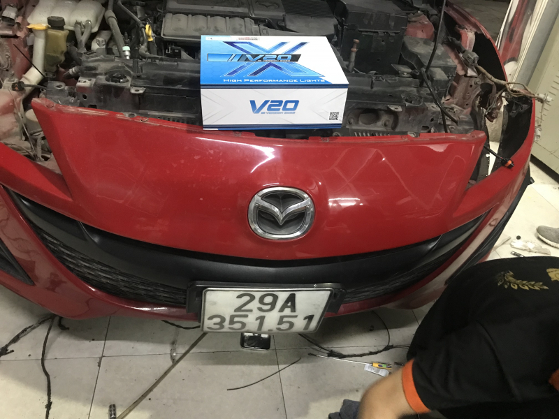 Độ đèn nâng cấp ánh sáng Mazda3 2010