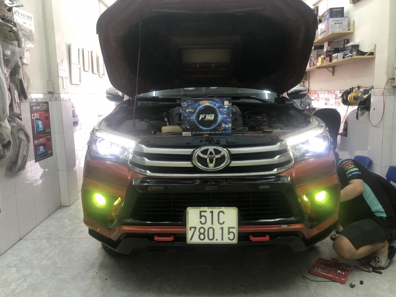 Độ đèn nâng cấp ánh sáng BI GẦM LED X-LIGHT F10 NEW cho hilux 2016