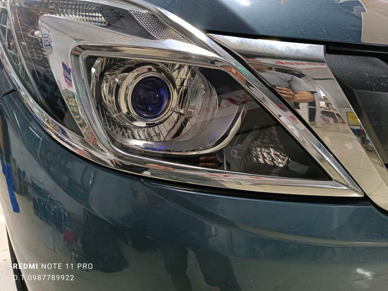 Độ đèn nâng cấp ánh sáng nâng cấp bi pha cho xe BT50