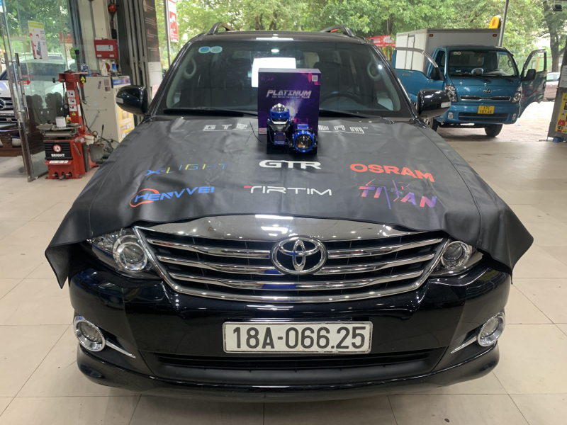 Độ đèn nâng cấp ánh sáng BI LASER TITAN PLATINUM PLUS NHIỆT MÀU 5000K LẮP ĐẶT CHO XE TOYOTA - NAM ĐỊNH 06625