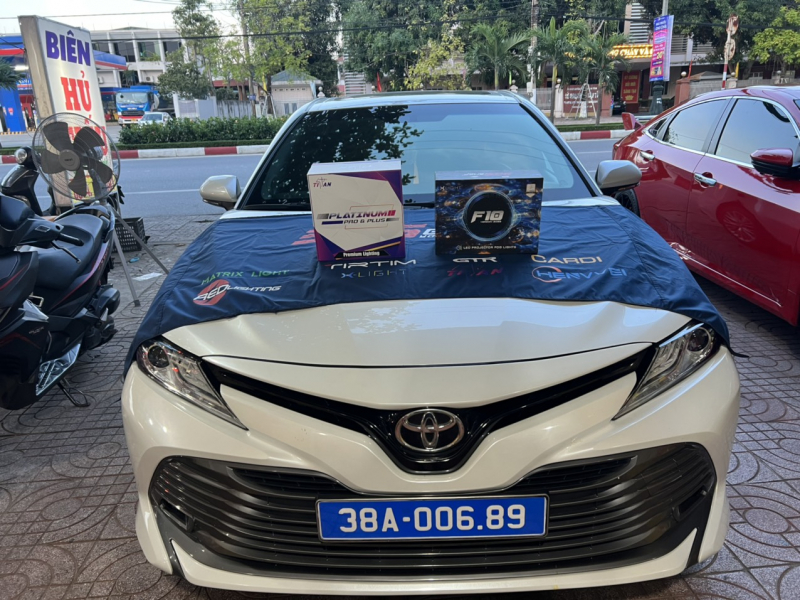 Độ đèn nâng cấp ánh sáng Toyota Camry