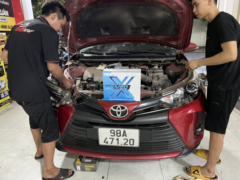 Độ đèn nâng cấp ánh sáng Nâng cấp bi Pha xe Toyota