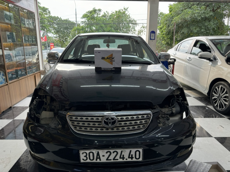 Độ đèn nâng cấp ánh sáng Nâng cấp Bi cho xe Toyota Altis