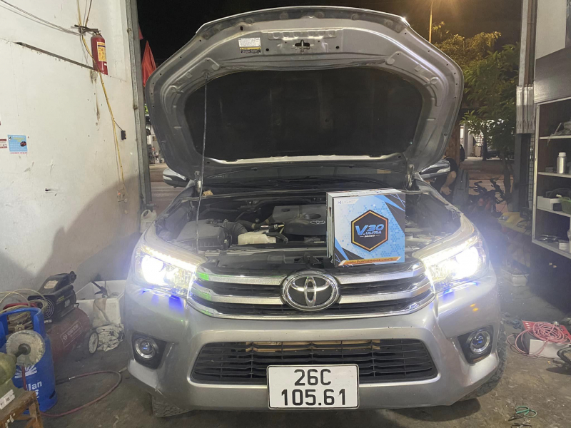 Độ đèn nâng cấp ánh sáng Nâng cấp bi Led V30Utral cho Toyota Hilux