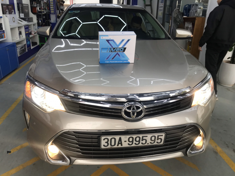 Độ đèn nâng cấp ánh sáng Nâng cấp đèn xe Toyota