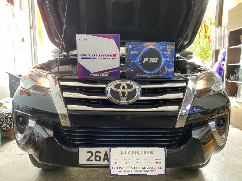 Độ đèn nâng cấp ánh sáng Nâng cấp Bi Gầm F10 New cho Toyota Fortuner