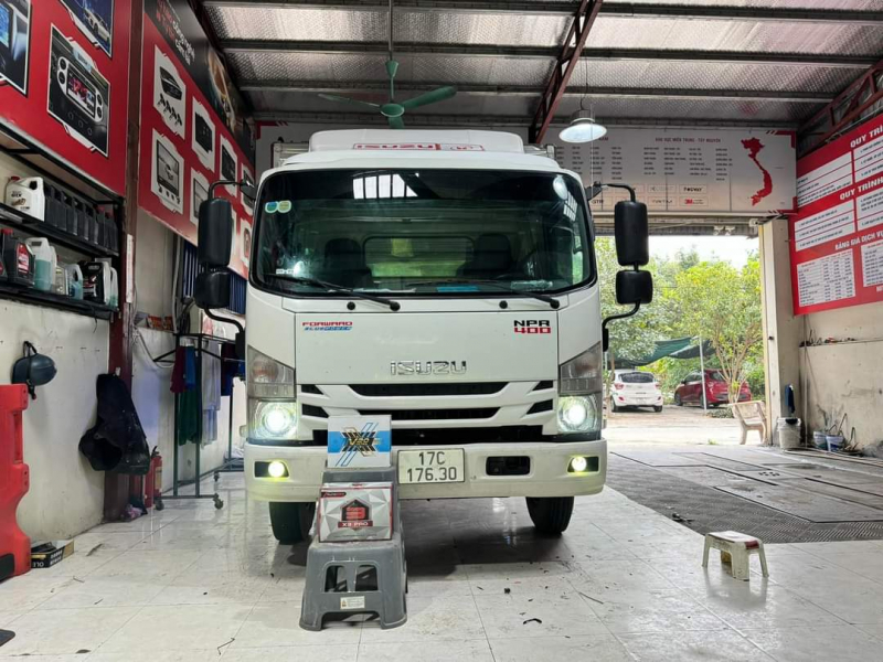 Độ đèn nâng cấp ánh sáng ISUZU NPR400