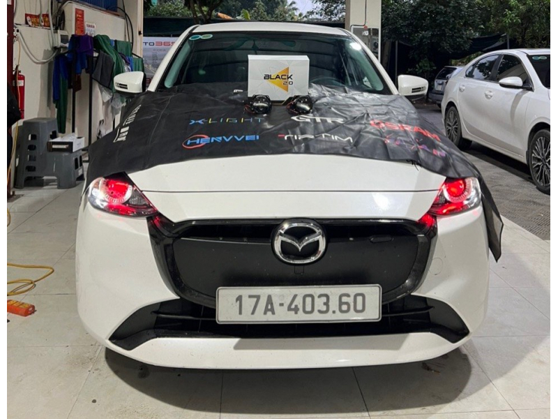 Độ đèn nâng cấp ánh sáng Mazda2