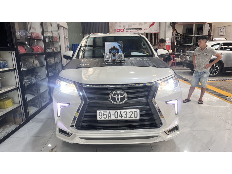 Độ đèn nâng cấp ánh sáng BI LED X-LIGHT V30 ULTRA 2023 CHO XE TOYOTA FORTUNER 2018 - CẦN THƠ 04320 - 13/07/2024