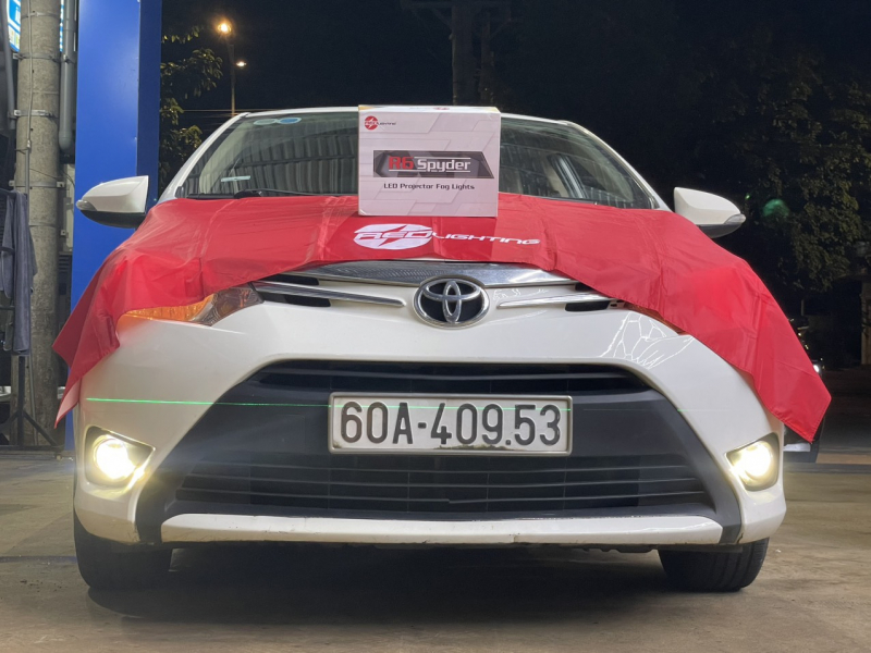 Độ đèn nâng cấp ánh sáng nâng cấp bi gầm r6 spyder cho toyota vios