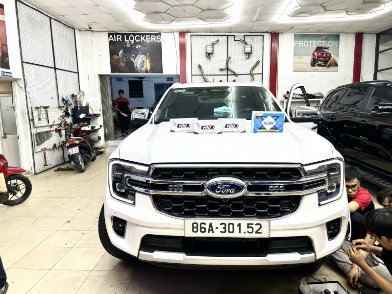 Độ đèn nâng cấp ánh sáng Ford everset, đèn f10 2.0 turbo, 3 bộ m10 ultra