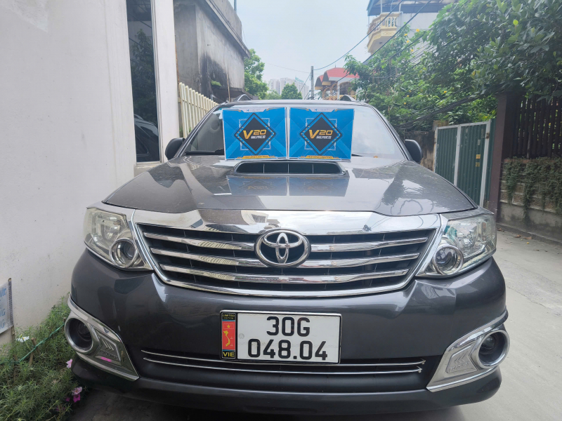 Độ đèn nâng cấp ánh sáng TOYOTA  