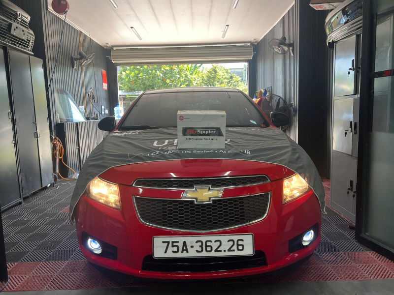 Độ đèn nâng cấp ánh sáng Nâng Cấp Bi Gầm Red Lighting R6 Spyder cho Chevrolet Cruze 2015